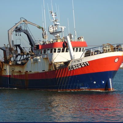 Sauvetage spectaculaire du chalutier français Fastnet au large de DINGLE