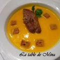 Crème de potiron, foie gras poêlé et pain d'épice