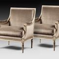 Paire de marquises en bois laqué blanc.  Époque Louis XVI