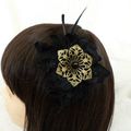 barrette en dentelle noire et fleur bronze