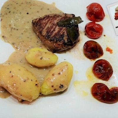 Pavé de boeuf sauce au poivre 