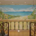 fresque murale paysage avec piliers et balustrade en trompe l'oeil (et vue de l'espace avant réalisation)