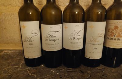 Fleur de Roques : blancs : Sauvignon, chardonnay, et assemblage 2021 et 2022, rouges : 2018, 2017; Beauséjour hdl 2011