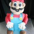 gâteau Mario (40 cm de haut) parfum nutella 