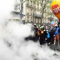 1er-Mai à Paris : la CGT attaquée en fin de manifestation, 21 blessés dont quatre graves