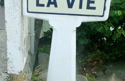 CALEMBOURGS DE FRANCE. 17, Y'AURAIT DES OUVERTURES ?