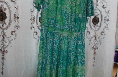 robe réglisse 5 en crêpe turquoise et vert