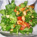 Salade au poulet et aux amandes