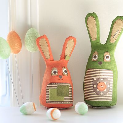 Lapin en papier crépon