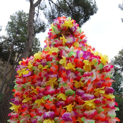 Préparation à la fête calédonienne en métropole