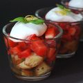 Verrine : baba au limoncello, fraises et chantilly à la bergamote