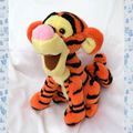 Peluche Doudou Tigrou Assis Disney 30 cm