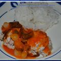 Boulettes de poulet, sauce aux petits oignons