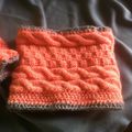 snood corail, doublé polaire. Réalisé sur commande.