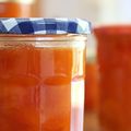 Confiture d'abricots à la lavande.