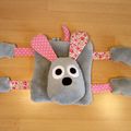 Doudou plat chien gris et rose