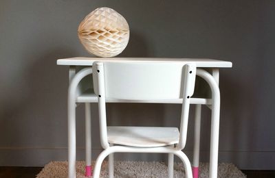 Bureau et petite chaise enfant vintage