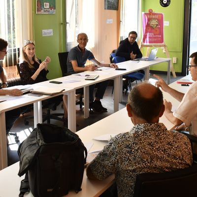 LE CAMPUS UNIVERSITAIRE : PLUS QUE JAMAIS CONNECTÉ SUR L’OUVERTURE ET L’AVENIR DES ÉTUDIANTS.
