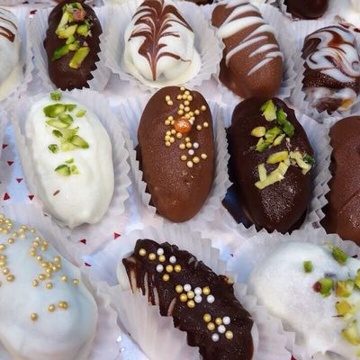 Dattes élégamment habillées de chocolat 