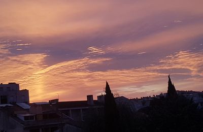 D'ici et d'ailleurs, ciels et brunch