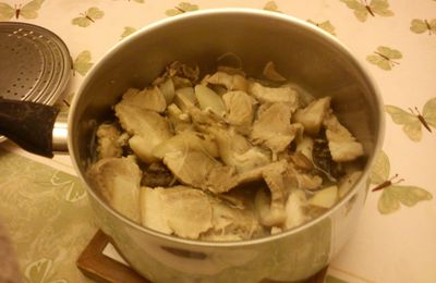 Mijoté de porc aux navets et champignons noirs (heo hàm)