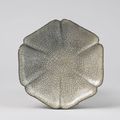 Lobed Dish, Ge ware, Southern Song dynasty (1127-1279)