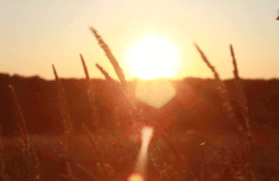 Le soleil est t' il chaud ? parce que le vide ne véhicule pas la chaleur .