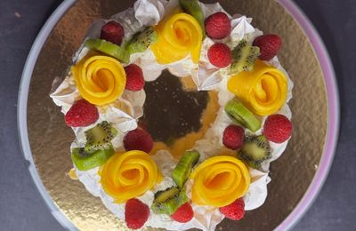 Pavlova en couronne de Noël