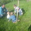 16 et 17/06/2012 LE GAZON LEVE! Les enfants profitent...Bonne fête les papas !