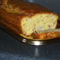 Cake aux asperges vertes, gorgonzola et lardons