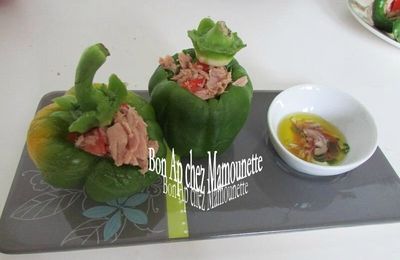 Poivrons frais tomates thon pour se rafraîchir