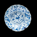 Paire d’assiettes en porcelaine bleu blanc, Chine, époque Kangxi (1662-1722)