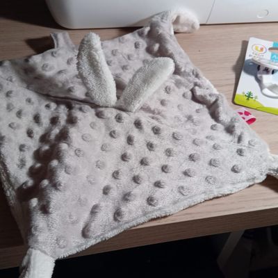 Un doudou pour un petit lutin normand 👶🏻🐰