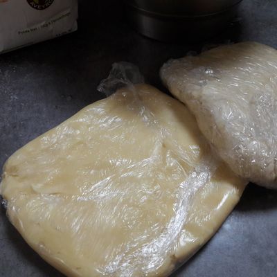 On prépare les galettes pour demain...