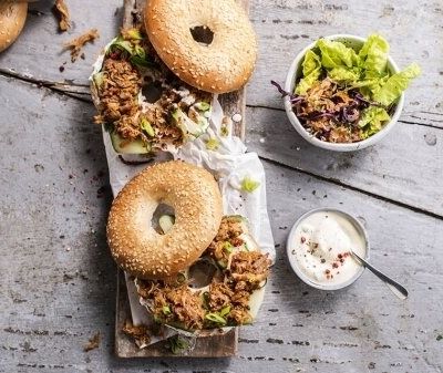 BAGEL AUX EFFILOCHES DE PORC.