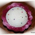 Défi GourmandiseS en CrocheT #7: un cupcake au crochet