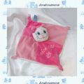 Doudou Peluche Plat Carré Chat Rose Et Blanc Nice Cat Empreintes Casino Tout Simplement 