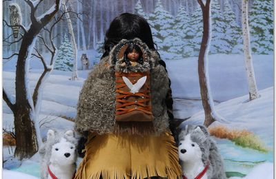 Lune d'argent et son berceau/porte-bébé amérindien