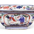 A polychrome square bowl, Ming dynasty, Jiajing period (1522-1566)