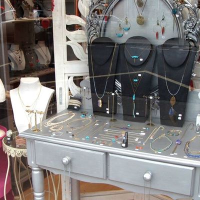 Vitrine spécial "Pierres naturelles"