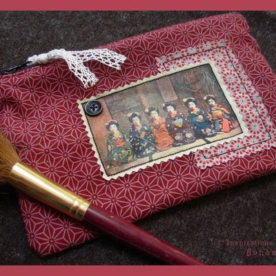 Petite pochette aux geishas