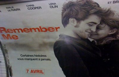 Affiche du film Remember me dans le métro parisien