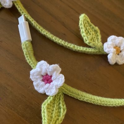 Câble de téléphone floral