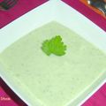 Soupe glacée au concombre et à la menthe*