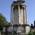 le forum romain: la voie sacrée supérieure