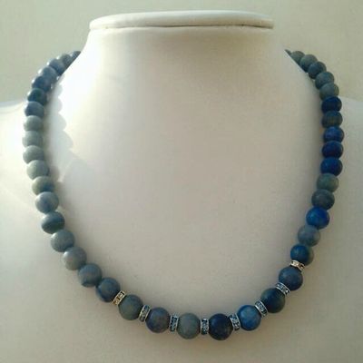 Collier en Calcédoine