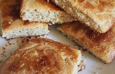 Brioche sans gluten et les fleurs du Crous