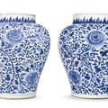 A large pair of blue and white 'Chrysanthemum' baluster jars, Qing dynasty, Kangxi period