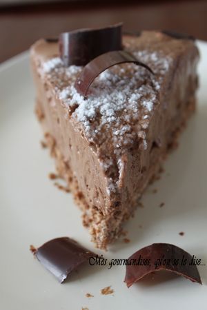 trianon, entremets au chocolat, praliné, noisettes, gateau fete des mères, grand mères, facile, croustillant praliné, mousse au chocolat