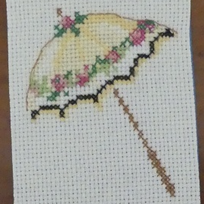 Plein de parapluies et d'ombrelles ... Petite correction à la fin ☂️
